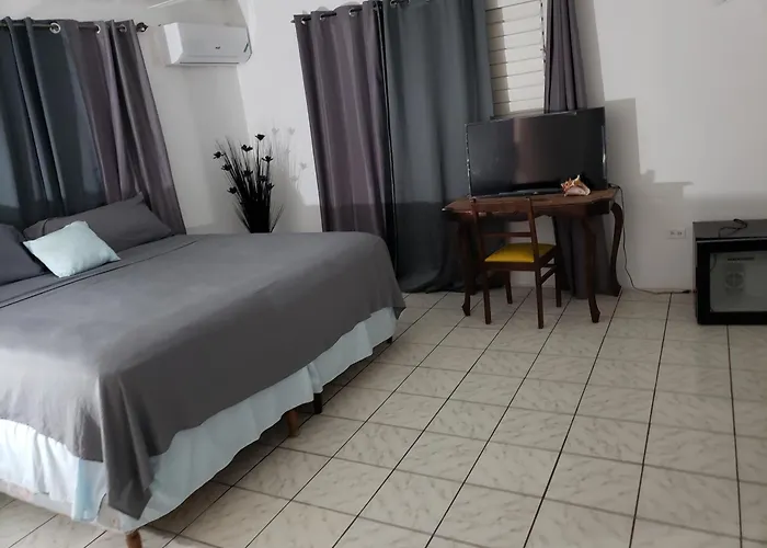 Evelin's On The Bed & Breakfast *